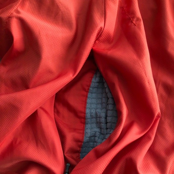 LowAlpine Lite Jacket - Picture 4 of 8